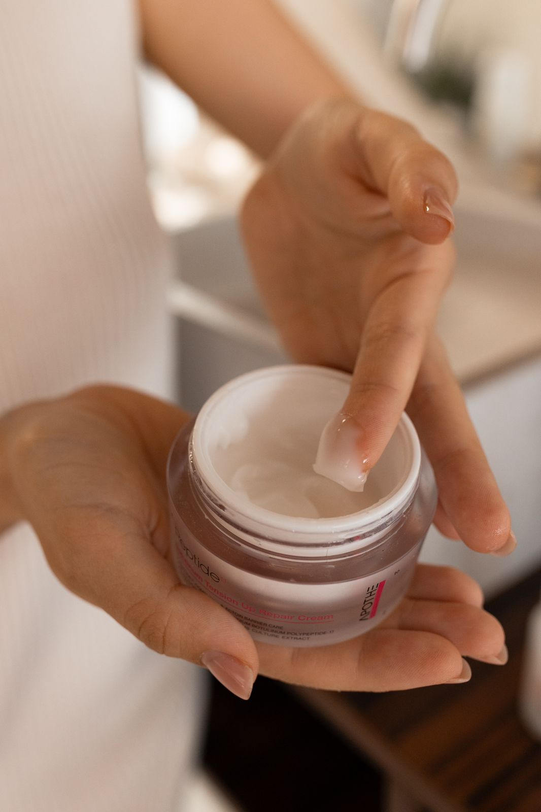 Crema Anti-aging repară liniile fine și Hidratează Profund+ Luminozitate MAX